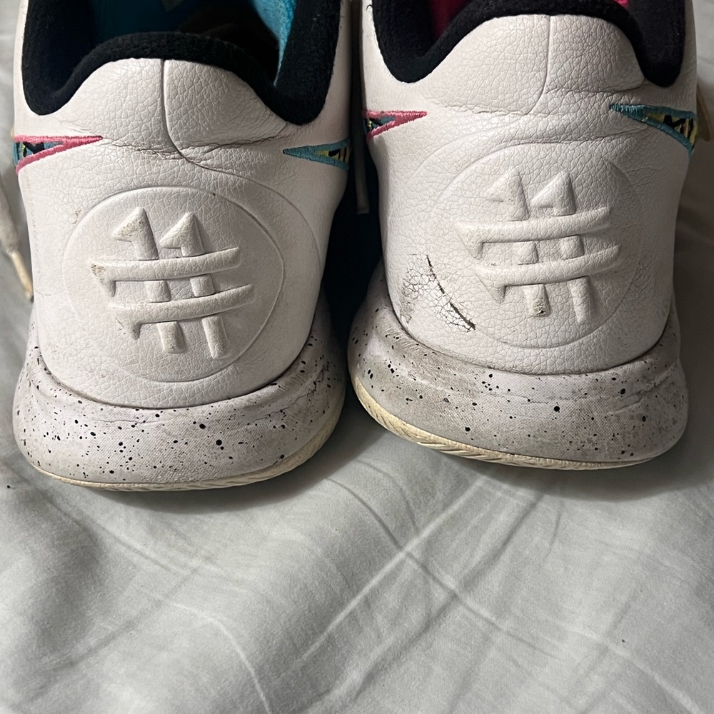 Kyrie Flytrap 3s - image 4